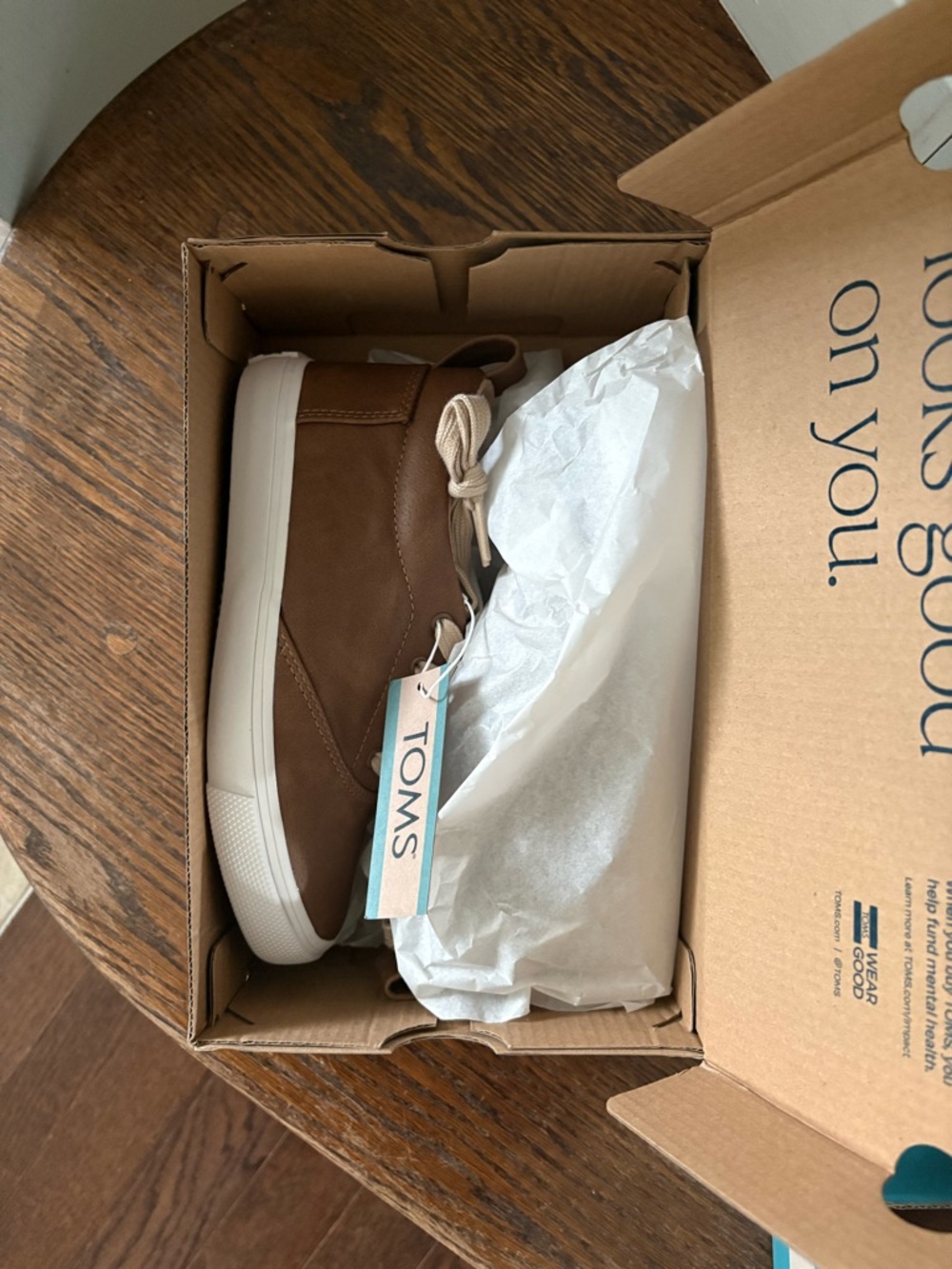 NWT Kids Toms 13.5